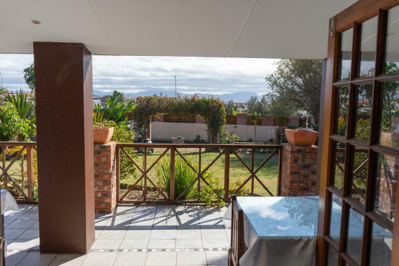 Guest House Arosfa Mossel Bay Exterior photo